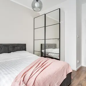 https://apartament-chwaliszewo.poznan-hotels.com