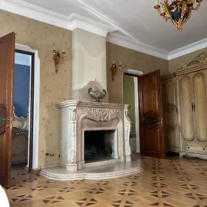 https://erik-tbilisi.alltbilisihotels.com